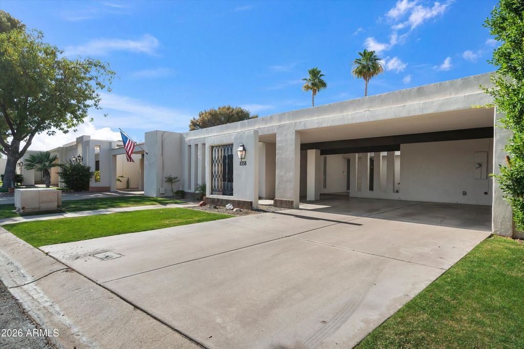 Image 3 of property listing at 8758 E VIA DE VIVA --, Scottsdale, AZ 85258