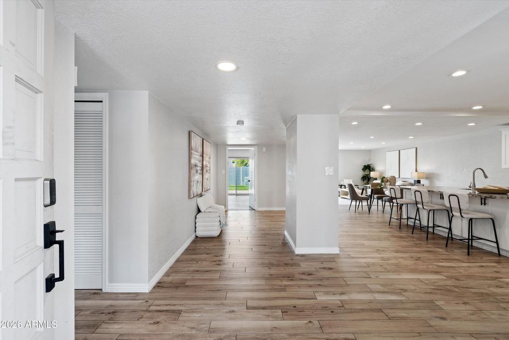 Image 8 of property listing at 8758 E VIA DE VIVA --, Scottsdale, AZ 85258