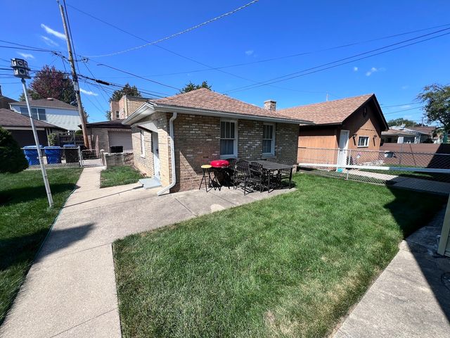 4934 N Marmora Avenue 2, Chicago, IL 60630