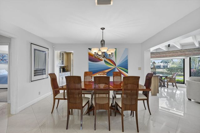 4881 Pineview Circle, Delray Beach, FL 33445