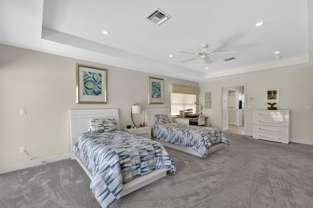 4881 Pineview Circle, Delray Beach, FL 33445