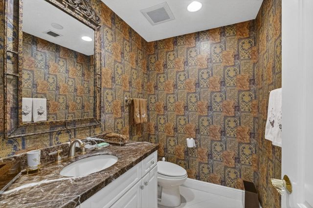 4881 Pineview Circle, Delray Beach, FL 33445