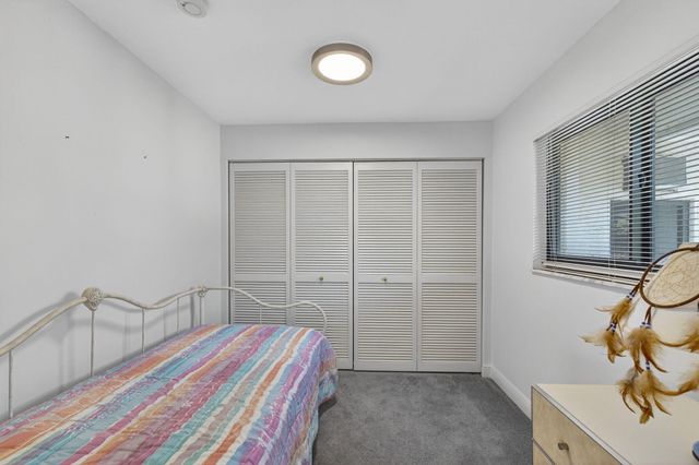 4881 Pineview Circle, Delray Beach, FL 33445