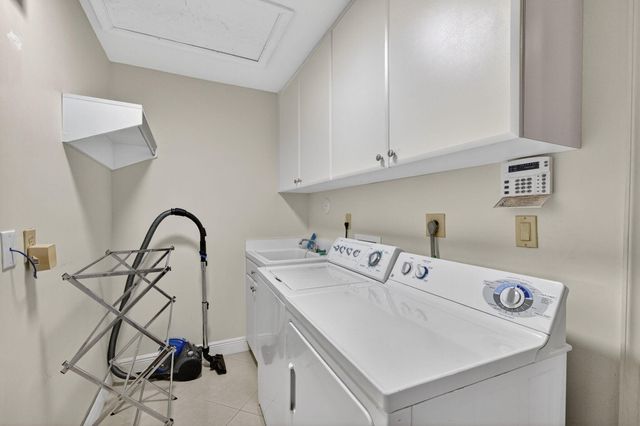 4881 Pineview Circle, Delray Beach, FL 33445