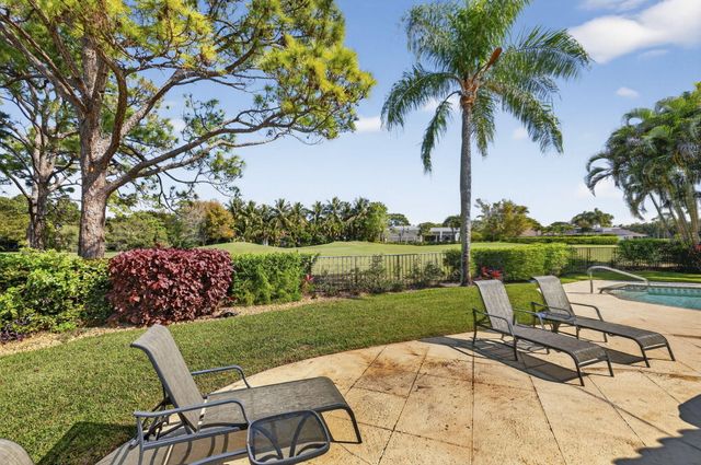 4881 Pineview Circle, Delray Beach, FL 33445