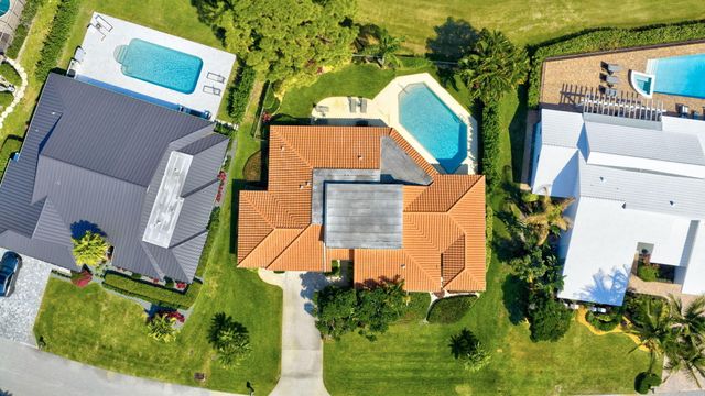 4881 Pineview Circle, Delray Beach, FL 33445