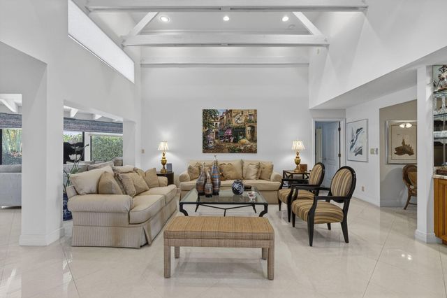 4881 Pineview Circle, Delray Beach, FL 33445