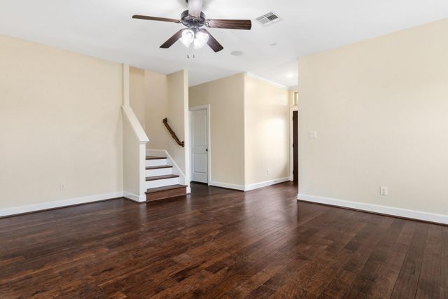 328 Country Crossing Circle, Magnolia, TX 77354
