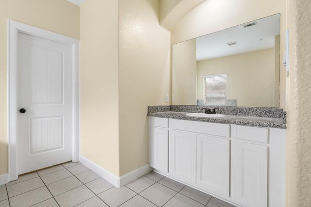 328 Country Crossing Circle, Magnolia, TX 77354