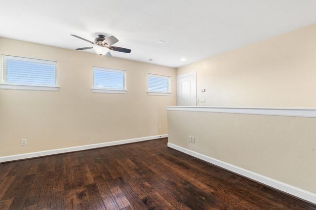 328 Country Crossing Circle, Magnolia, TX 77354