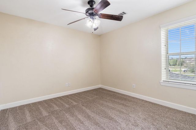 328 Country Crossing Circle, Magnolia, TX 77354