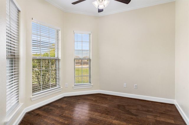 328 Country Crossing Circle, Magnolia, TX 77354