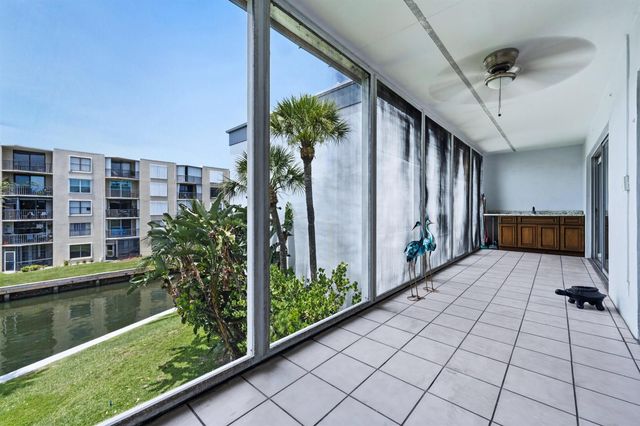 200 Waterway Drive S 309, Lantana, FL 33462