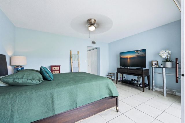 200 Waterway Drive S 309, Lantana, FL 33462