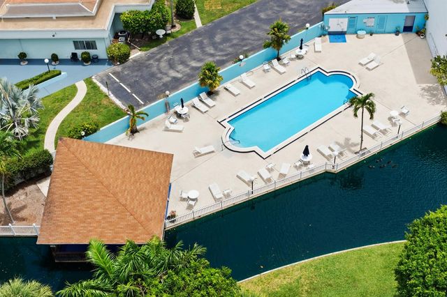 200 Waterway Drive S 309, Lantana, FL 33462