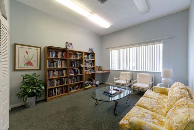 200 Waterway Drive S 309, Lantana, FL 33462