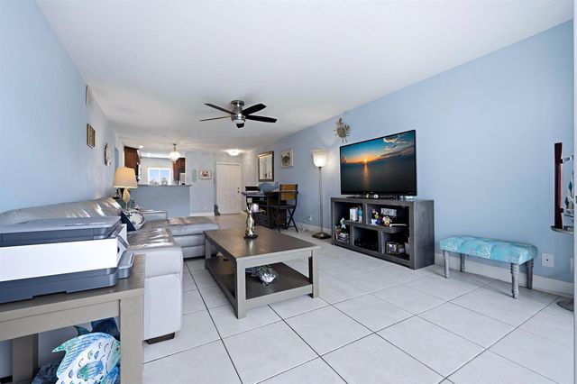 200 Waterway Drive S 309, Lantana, FL 33462