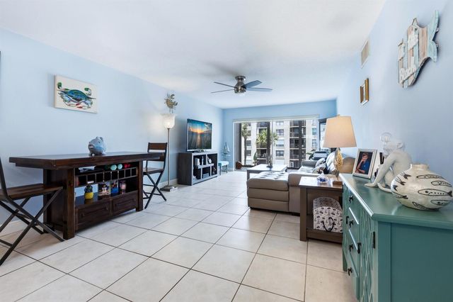 200 Waterway Drive S 309, Lantana, FL 33462