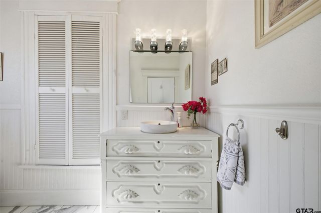 305 N Davis St., Sulphur Springs, TX 75482