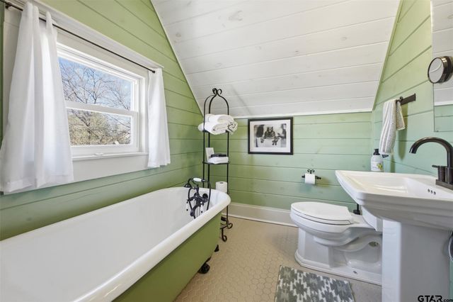 305 N Davis St., Sulphur Springs, TX 75482