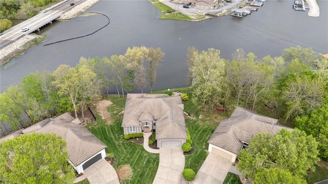 124 Teton Ridge, Lake Winnebago, MO 64034