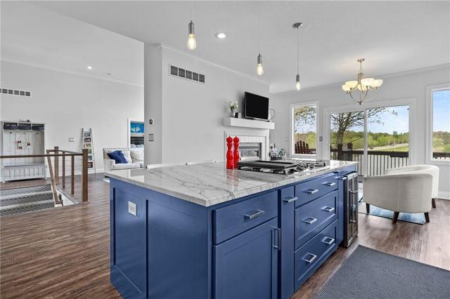 124 Teton Ridge, Lake Winnebago, MO 64034