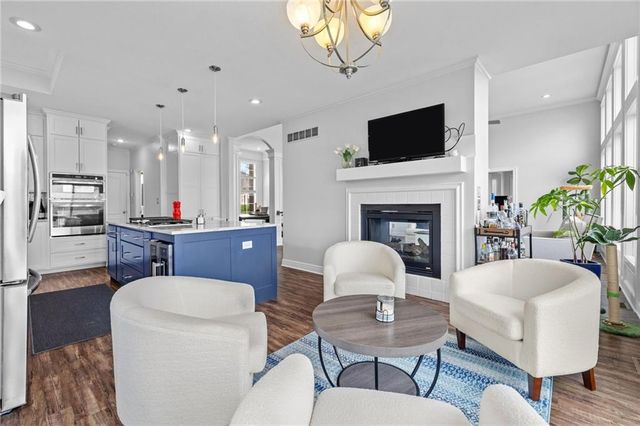 124 Teton Ridge, Lake Winnebago, MO 64034