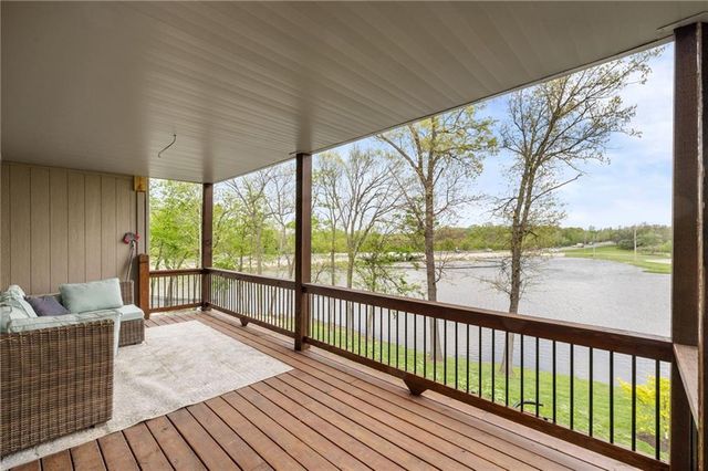 124 Teton Ridge, Lake Winnebago, MO 64034
