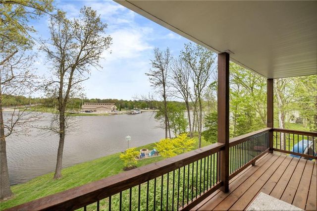 124 Teton Ridge, Lake Winnebago, MO 64034