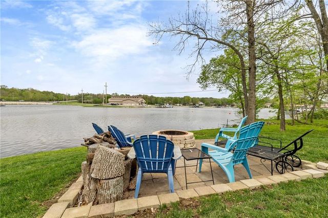 124 Teton Ridge, Lake Winnebago, MO 64034