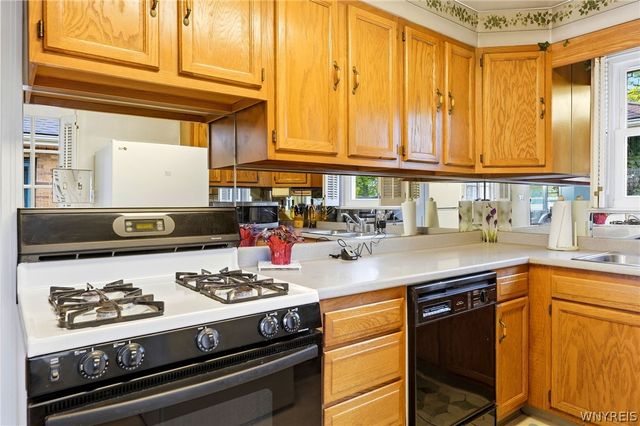 50 Farber Lane, Amherst, NY 14221