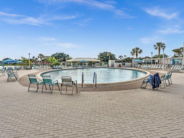 318 Burgundy G, Delray Beach, FL 33484