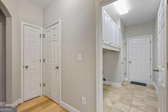 105 Peregrine Way NW, Kennesaw, GA 30144