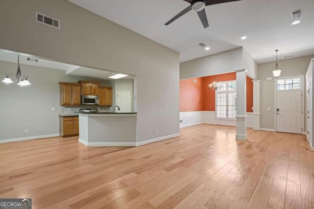 105 Peregrine Way NW, Kennesaw, GA 30144