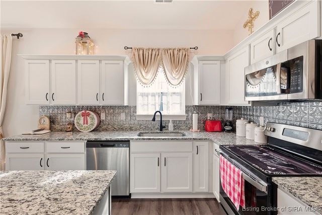 1240 Majestic Pass, Jeffersonville, IN 47130