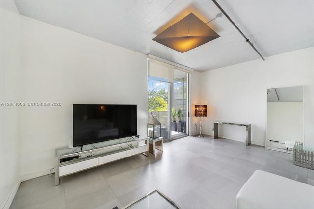 1700 Meridian Avenue 310, Miami Beach, FL 33139