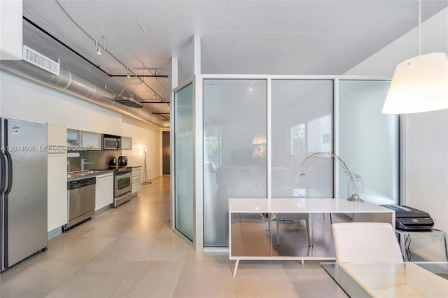 1700 Meridian Avenue 310, Miami Beach, FL 33139