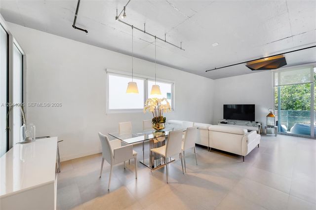 1700 Meridian Avenue 310, Miami Beach, FL 33139