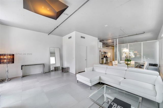1700 Meridian Avenue 310, Miami Beach, FL 33139