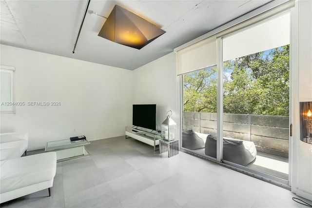 1700 Meridian Avenue 310, Miami Beach, FL 33139