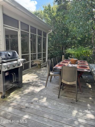 573 Coral Ridge Road, Atlantic Beach, NC 28512