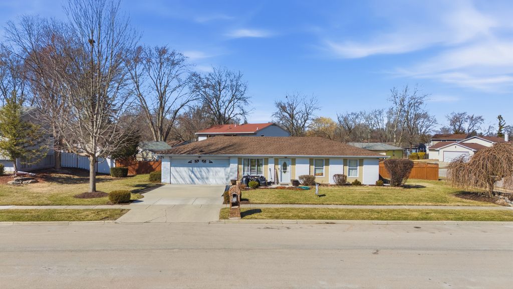 1160 Case Lane, Elgin, IL 60120