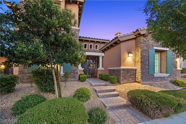 8 Tea Olive Drive, Las Vegas, NV 89141