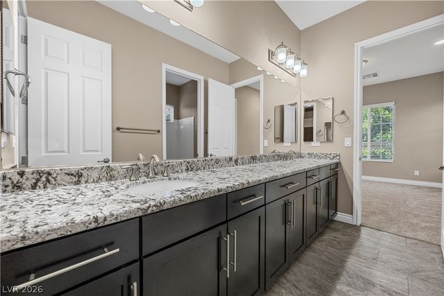 8 Tea Olive Drive, Las Vegas, NV 89141
