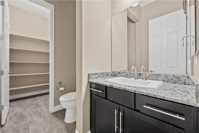 8 Tea Olive Drive, Las Vegas, NV 89141