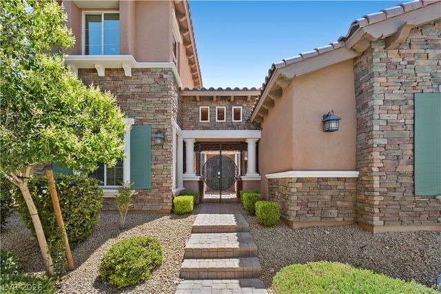 8 Tea Olive Drive, Las Vegas, NV 89141