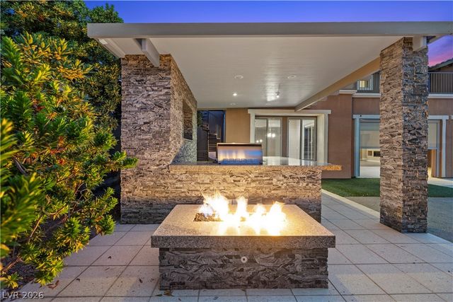 8 Tea Olive Drive, Las Vegas, NV 89141