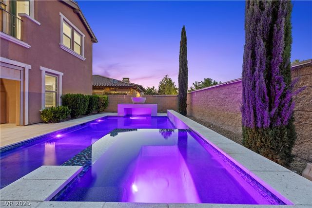 8 Tea Olive Drive, Las Vegas, NV 89141