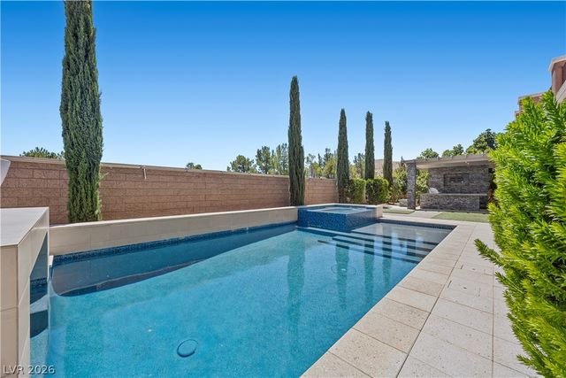 8 Tea Olive Drive, Las Vegas, NV 89141