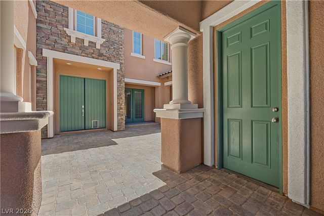 8 Tea Olive Drive, Las Vegas, NV 89141